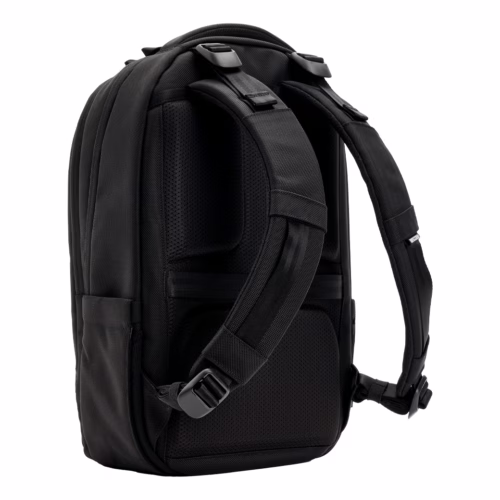 Incase รุ่น Tracks Backpack with Cordura® 18L - กระเป๋าเป้สะพายหลัง ความจุ 18 ลิตร - สี Black