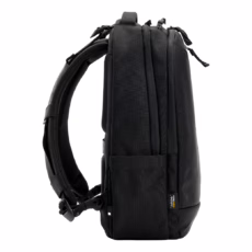 Incase รุ่น Tracks Backpack with Cordura® 18L - กระเป๋าเป้สะพายหลัง ความจุ 18 ลิตร - สี Black