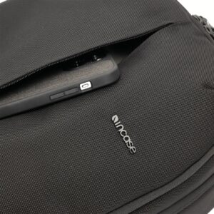 Incase รุ่น Tracks Backpack with Cordura® 18L - กระเป๋าเป้สะพายหลัง ความจุ 18 ลิตร - สี Black