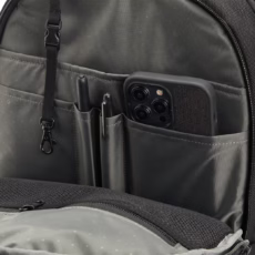 Incase รุ่น Tracks Backpack with Cordura® 25L - กระเป๋าเป้สะพายหลัง ความจุ 25 ลิตร - สี Black