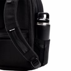 Incase รุ่น Tracks Backpack with Cordura® 25L - กระเป๋าเป้สะพายหลัง ความจุ 25 ลิตร - สี Black