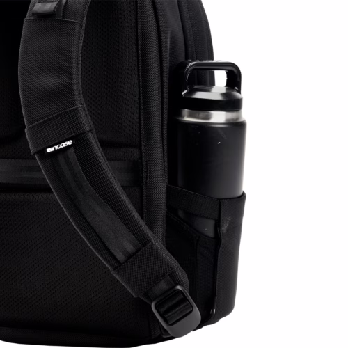 Incase รุ่น Tracks Backpack with Cordura® 25L - กระเป๋าเป้สะพายหลัง ความจุ 25 ลิตร - สี Black