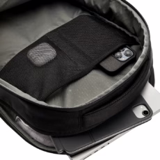 Incase รุ่น Tracks Backpack with Cordura® 25L - กระเป๋าเป้สะพายหลัง ความจุ 25 ลิตร - สี Black