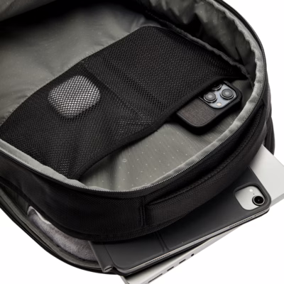 Incase รุ่น Tracks Backpack with Cordura® 25L - กระเป๋าเป้สะพายหลัง ความจุ 25 ลิตร - สี Black