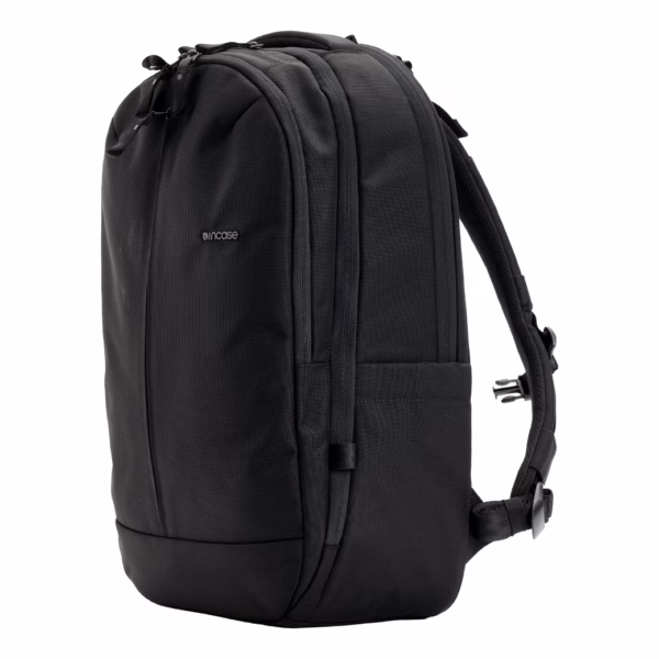 Incase รุ่น Tracks Backpack with Cordura® 25L - กระเป๋าเป้สะพายหลัง ความจุ 25 ลิตร - สี Black