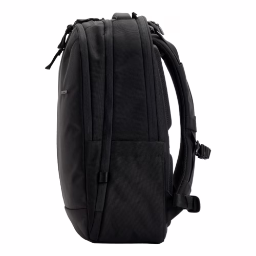 Incase รุ่น Tracks Backpack with Cordura® 25L - กระเป๋าเป้สะพายหลัง ความจุ 25 ลิตร - สี Black