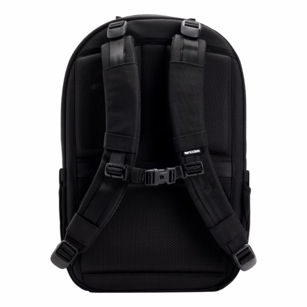 Incase รุ่น Tracks Backpack with Cordura® 25L - กระเป๋าเป้สะพายหลัง ความจุ 25 ลิตร - สี Black