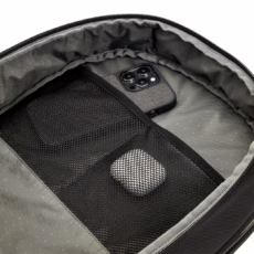 Incase รุ่น Tracks Backpack with Cordura® 25L - กระเป๋าเป้สะพายหลัง ความจุ 25 ลิตร - สี Black