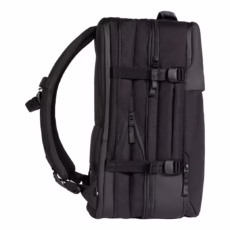 Incase รุ่น A.R.C. Travel Pack - กระเป๋าเป้สะพายหลัง - Black