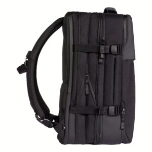 Incase รุ่น A.R.C. Travel Pack - กระเป๋าเป้สะพายหลัง - Black