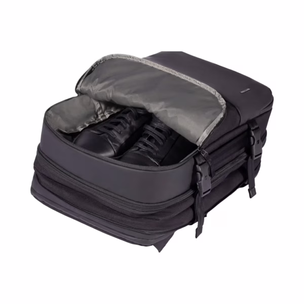 Incase รุ่น A.R.C. Travel Pack - กระเป๋าเป้สะพายหลัง - Black