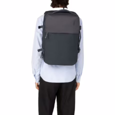 Incase รุ่น A.R.C. Travel Pack - กระเป๋าเป้สะพายหลัง - Black