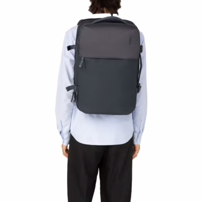 Incase รุ่น A.R.C. Travel Pack - กระเป๋าเป้สะพายหลัง - Black