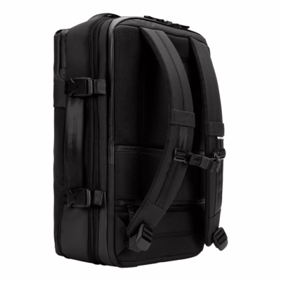 Incase รุ่น A.R.C. Travel Pack - กระเป๋าเป้สะพายหลัง - Black