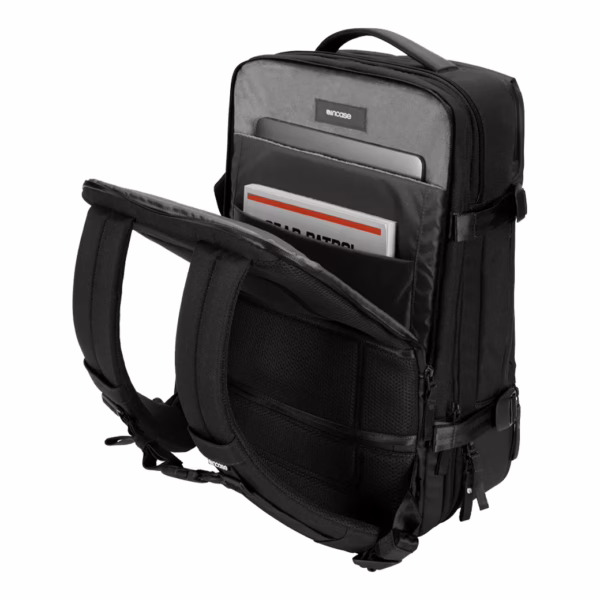Incase รุ่น A.R.C. Travel Pack - กระเป๋าเป้สะพายหลัง - Black