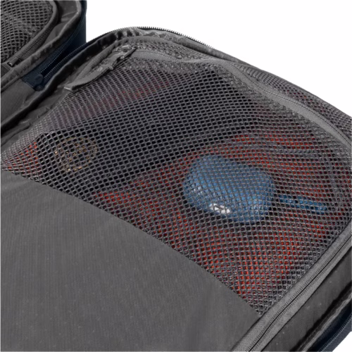 Incase รุ่น A.R.C. Travel Pack - กระเป๋าเป้สะพายหลัง - สี Navy