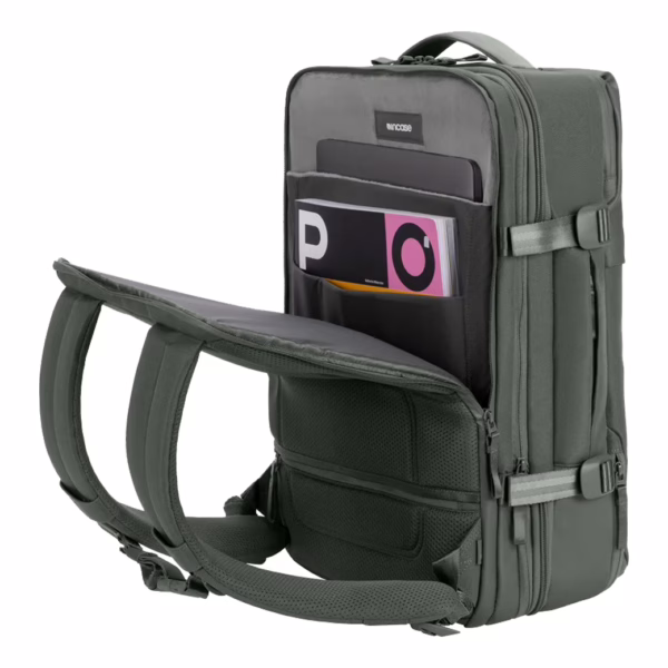 Incase รุ่น A.R.C. Travel Pack - กระเป๋าเป้สะพายหลัง - สี Smoked Ivy
