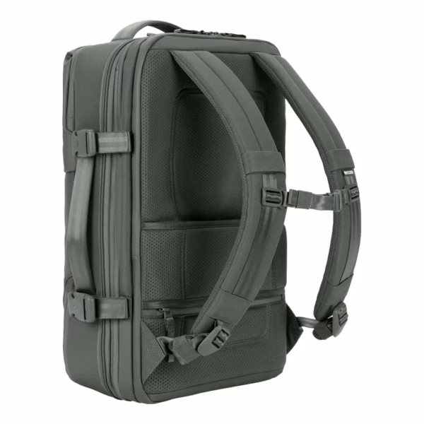 Incase รุ่น A.R.C. Travel Pack - กระเป๋าเป้สะพายหลัง - สี Smoked Ivy