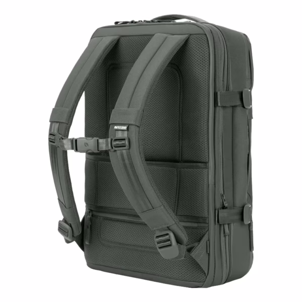 Incase รุ่น A.R.C. Travel Pack - กระเป๋าเป้สะพายหลัง - สี Smoked Ivy