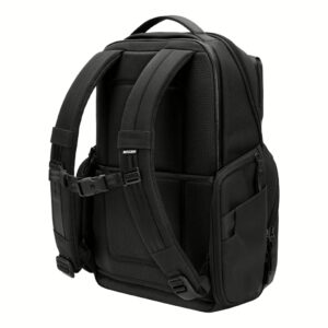Incase รุ่น A.R.C. Commuter Pack - กระเป๋าเป้สะพายหลัง - สี Black