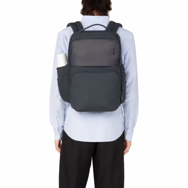 Incase รุ่น A.R.C. Commuter Pack - กระเป๋าเป้สะพายหลัง - สี Navy