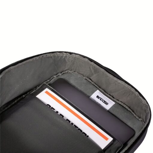 Incase รุ่น A.R.C. Day Pack - กระเป๋าเป้สะพายหลัง - สี Black - Image 16
