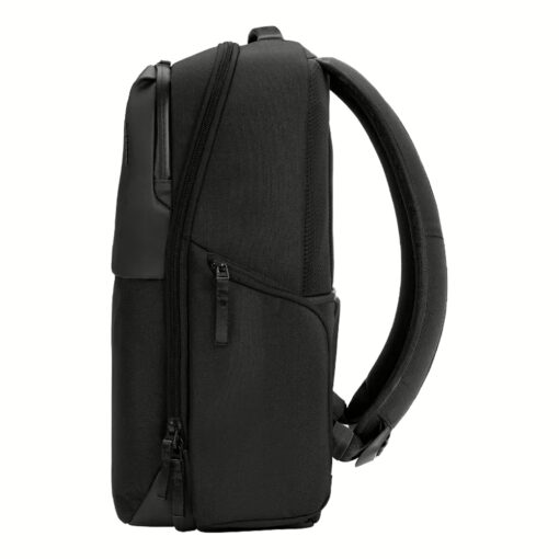 Incase รุ่น A.R.C. Day Pack - กระเป๋าเป้สะพายหลัง - สี Black - Image 3