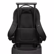 Incase รุ่น A.R.C. Day Pack - กระเป๋าเป้สะพายหลัง - สี Black