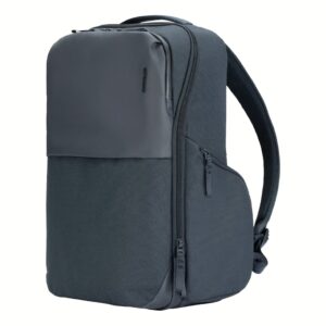 Incase รุ่น A.R.C. Day Pack - กระเป๋าเป้สะพายหลัง - สี Navy