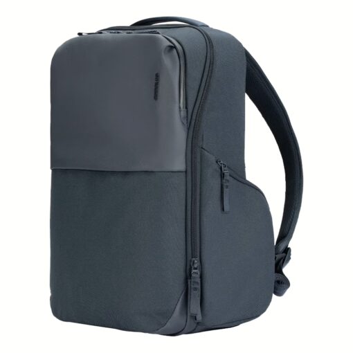 Incase รุ่น A.R.C. Day Pack - กระเป๋าเป้สะพายหลัง - สี Navy - Image 2