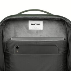 Incase รุ่น A.R.C. Day Pack - กระเป๋าเป้สะพายหลัง - สี Smoked Ivy