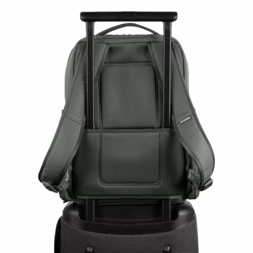 Incase รุ่น A.R.C. Day Pack - กระเป๋าเป้สะพายหลัง - สี Smoked Ivy