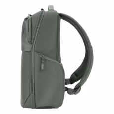 Incase รุ่น A.R.C. Day Pack - กระเป๋าเป้สะพายหลัง - สี Smoked Ivy