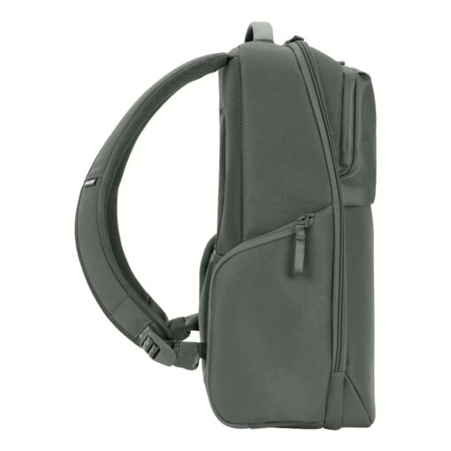 Incase รุ่น A.R.C. Day Pack - กระเป๋าเป้สะพายหลัง - สี Smoked Ivy - Image 7