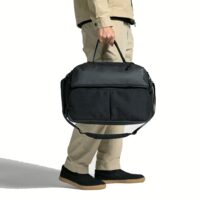 Incase รุ่น A.R.C. Duffel - กระเป๋า - สี Black