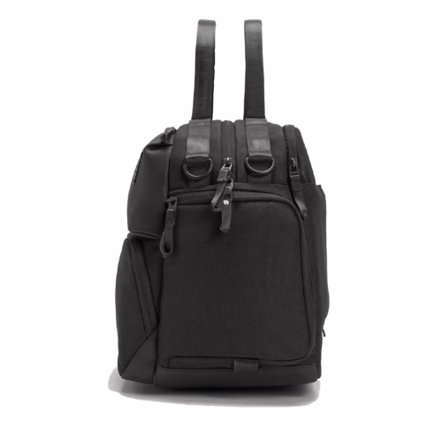 Incase รุ่น A.R.C. Duffel - กระเป๋า - สี Black