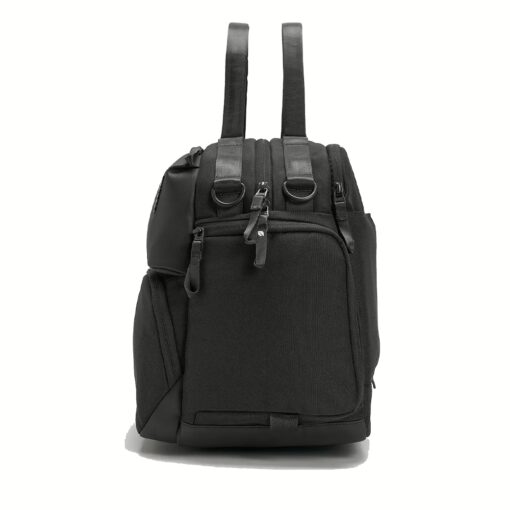Incase รุ่น A.R.C. Duffel - กระเป๋า - สี Black - Image 6