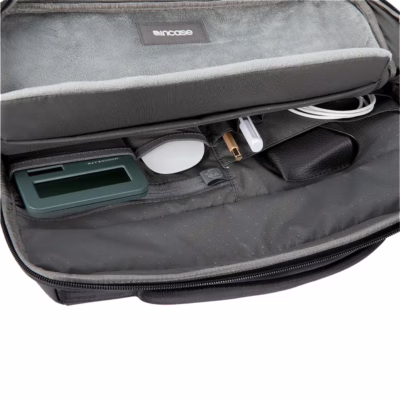 Incase รุ่น A.R.C. Brief - กระเป๋าโน๊ตบุ๊ค Macbook Pro 14" - สี Black