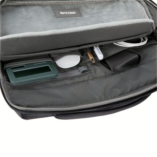 Incase รุ่น A.R.C. Brief - กระเป๋าโน๊ตบุ๊ค Macbook Pro 14" - สี Black - Image 12