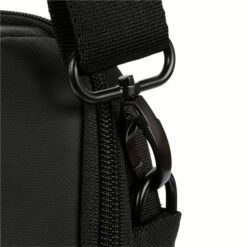 Incase รุ่น A.R.C. Brief - กระเป๋าโน๊ตบุ๊ค Macbook Pro 14" - สี Black