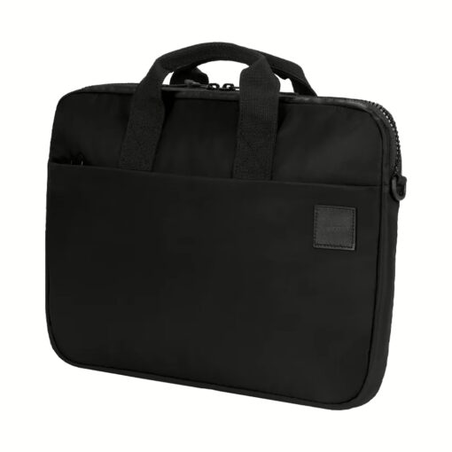 Incase รุ่น Compass Brief 13" with Flight Nylon - กระเป๋าโน๊ตบุ๊ค Macbook Pro 14" - สี Black - Image 2