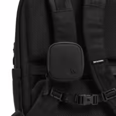 Incase รุ่น A.R.C. Zip Case Pouch - กระเป๋า - สี Black