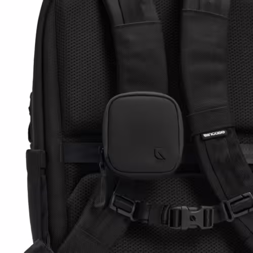 Incase รุ่น A.R.C. Zip Case Pouch - กระเป๋า - สี Black