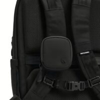 Incase รุ่น A.R.C. Zip Case Pouch - กระเป๋า - สี Black