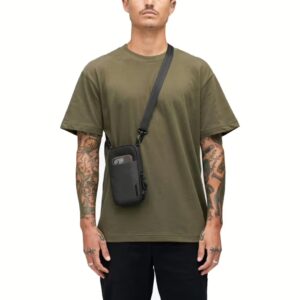 Incase รุ่น A.R.C. Neck Pouch - กระเป๋า - สี Black