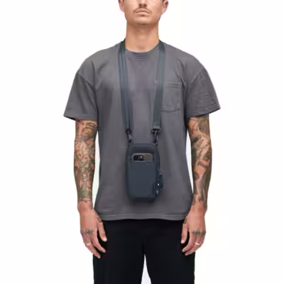 Incase รุ่น A.R.C. Neck Pouch - กระเป๋า - สี Navy