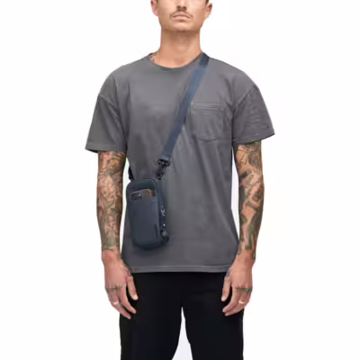 Incase รุ่น A.R.C. Neck Pouch - กระเป๋า - สี Navy
