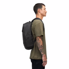 Incase รุ่น Crosstown Backpack - กระเป๋า - สี Black