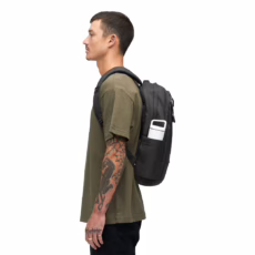 Incase รุ่น Crosstown Backpack - กระเป๋า - สี Black