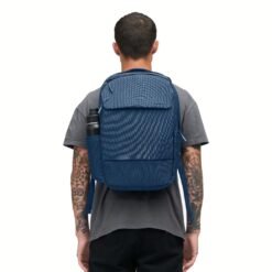 Incase รุ่น Crosstown Backpack - กระเป๋า - สี Navy